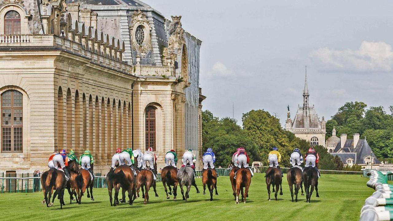 Petit Cocon Proche Gare Et Commerces Chantilly Esterno foto